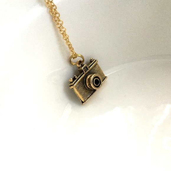 Miniature Camera Old Fashioned Old School Film Camera Photography Charm Necklace - Picture 3 of 10